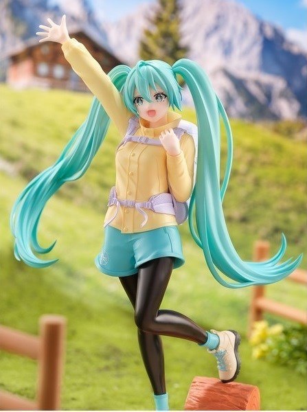 BANPRESTO HATSUNE MIKU HOLIDAY MEMORIES - MOUNTAIN CLIMBING BANPRESTO HATSUNE MIKU HOLIDAY MEMORIES - MOUNTAIN CLIMBING
