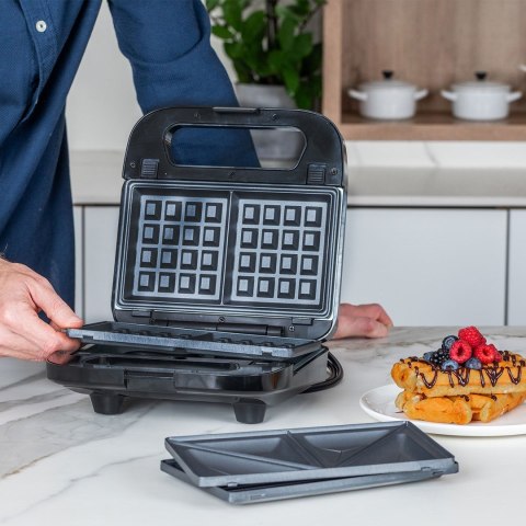 Opiekacz do kanapek Black+Decker BXSA754E