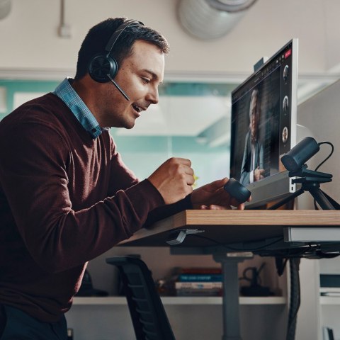 Poly Zestaw słuchawkowy Voyager Focus 2 z certyfikatem Microsoft Teams USB-C-C + przejściówka USB-C/A 9T9J4AA#AC3 Poly Zestaw słuchawkowy Voyager Focus 2 z certyfikatem Microsoft Teams USB-C-C + przejściówka USB-C/A 9T9J4AA#AC3
