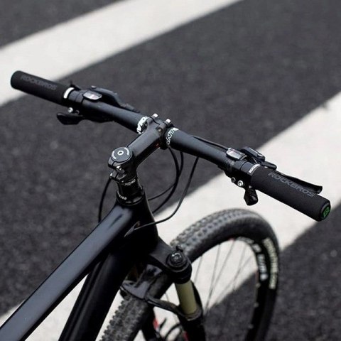 Uchwyty rowerowe Rockbros BT1001BKRD z gąbki na kierownicę - czarno-czerwone Uchwyty rowerowe Rockbros BT1001BKRD z gąbki na kierownicę - czarno-czerwone