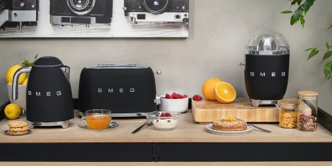 Czajnik elektryczny Smeg KLF03BLMEU Czajnik elektryczny Smeg KLF03BLMEU