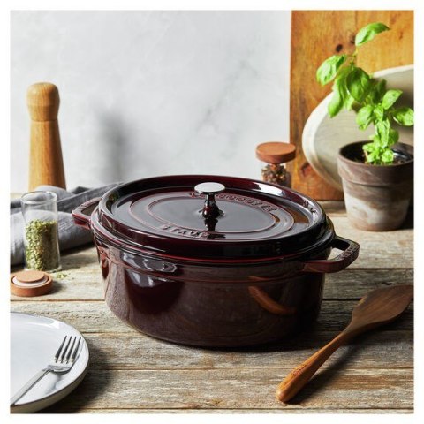 GARNEK ŻELIWNY OWALNY STAUB 40509-366-0 - 5,5 LTR GRENADYNOWY GARNEK ŻELIWNY OWALNY STAUB 40509-366-0 - 5,5 LTR GRENADYNOWY