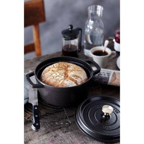 Garnek żeliwny okrągły Staub - 3.8 ltr, Czarny Garnek żeliwny okrągły Staub - 3.8 ltr, Czarny