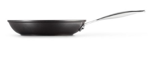 Patelnia Le Creuset hartowana nieprzywierająca płytka 4,5x30cm Patelnia Le Creuset hartowana nieprzywierająca płytka 4,5x30cm