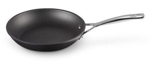 Patelnia Le Creuset hartowana nieprzywierająca płytka 4,5x30cm Patelnia Le Creuset hartowana nieprzywierająca płytka 4,5x30cm
