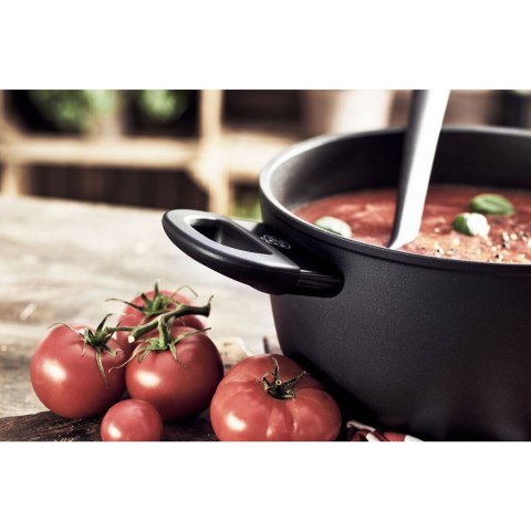 Garnek BALLARINI Avola z pokrywką tytanowy 20 cm 75002-920-0 Garnek BALLARINI Avola z pokrywką tytanowy 20 cm 75002-920-0