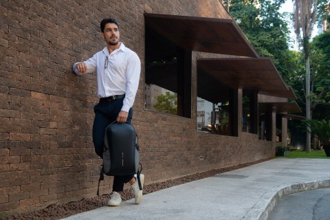 XD DESIGN PLECAK BIZZ BACKPACK SZARY P/N: P705.932 XD DESIGN PLECAK BIZZ BACKPACK SZARY P/N: P705.932