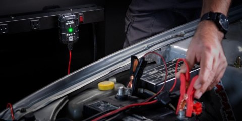 GENIUS1EU 1A Battery Charger GENIUS1EU 1A Battery Charger