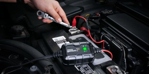 GENIUS2DEU 2A Direct-Mount Battery Charger GENIUS2DEU 2A Direct-Mount Battery Charger
