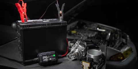 GENIUS2EU 2A Battery Charger GENIUS2EU 2A Battery Charger