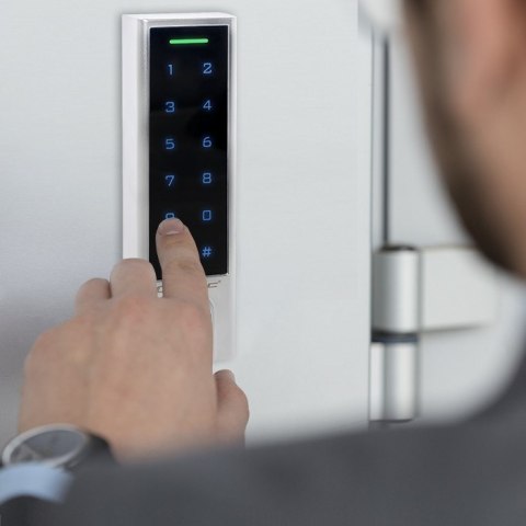 QOLTEC ZAMEK SZYFROWY DOTYKOWY TITAN Z CZYTNIKIEM LINII PAPILARNYCH | RFID | BT 4.0 | KOD | KARTA | BRELOK | DZWANEK | IP68 QOLTEC ZAMEK SZYFROWY DOTYKOWY TITAN Z CZYTNIKIEM LINII PAPILARNYCH | RFID | BT 4.0 | KOD | KARTA | BRELOK | DZWANEK | IP68