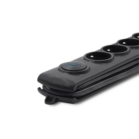 Qoltec 50172 ochrona przeciwprzepięciowa Czarny 6 x gniazdo sieciowe 230 V 5 m