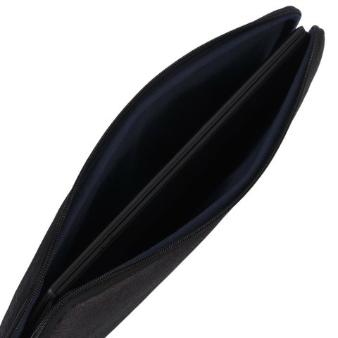RIVACASE ETUI NA LAPTOP 13,3"-14" SUZUKA, CZARNE, Z MATERIAŁU WODOODPORNEGO RIVACASE ETUI NA LAPTOP 13,3"-14" SUZUKA, CZARNE, Z MATERIAŁU WODOODPORNEGO