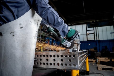 Metabo W 18 L BL 9-125 szlifierka kątowa 12,5 cm 10000 RPM 1,5 kg Metabo W 18 L BL 9-125 szlifierka kątowa 12,5 cm 10000 RPM 1,5 kg