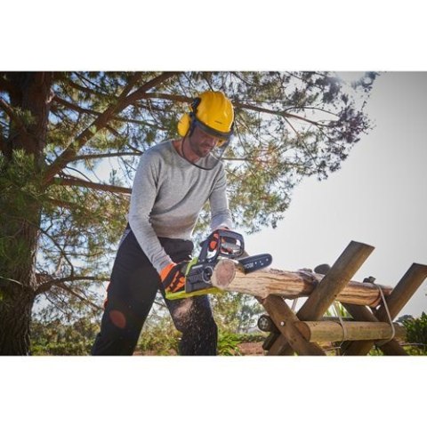 Pilarka łańcuchowa RYOBI OCS1830 ONE+ 18V Pilarka łańcuchowa RYOBI OCS1830 ONE+ 18V