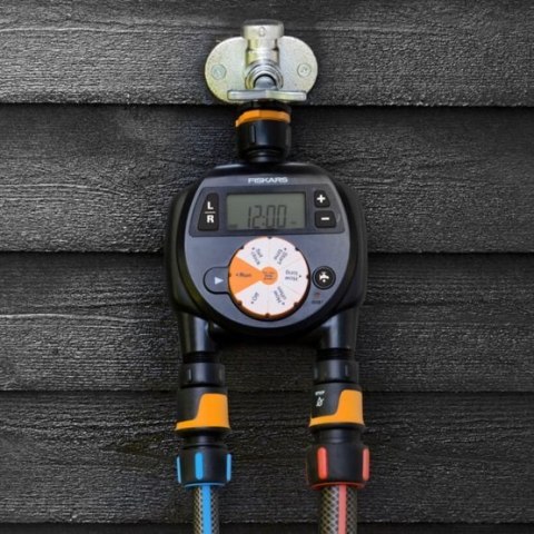 Fiskars 1054792 Czarny Elektroniczny regulator nawadniania Fiskars 1054792 Czarny Elektroniczny regulator nawadniania