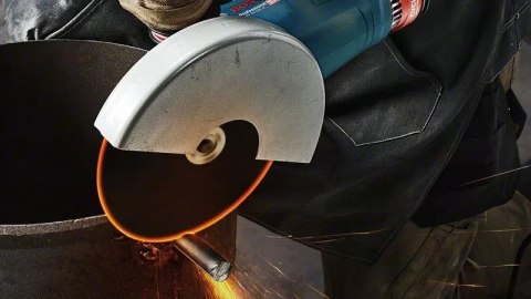 SZLIFIERKA KĄTOWA FI 230 2400W 06018C3300 BOSCH SZLIFIERKA KĄTOWA FI 230 2400W 06018C3300 BOSCH