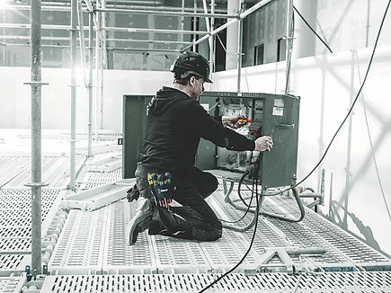 Kieszeń do mocowania na pasku SET 2 9621+ Wkrętaki, 8cz Kieszeń do mocowania na pasku SET 2 9621+ Wkrętaki, 8cz