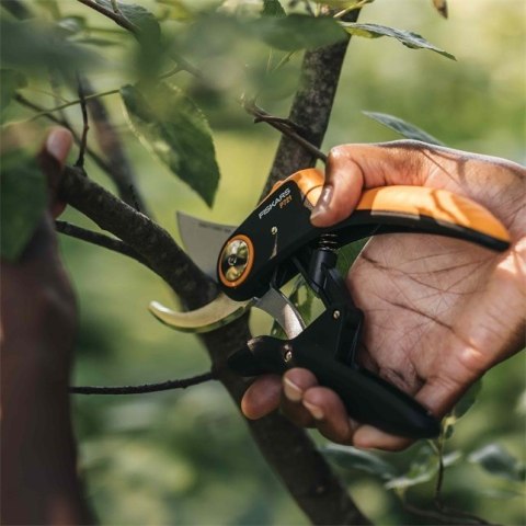 Sekator nożycowy Fiskars Plus PowerLever P721 Sekator nożycowy Fiskars Plus PowerLever P721