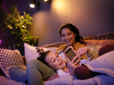 Philips Hue White and color ambiance Zewnętrzny reflektor Lily Philips Hue White and color ambiance Zewnętrzny reflektor Lily