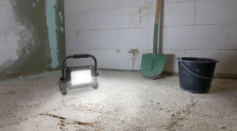 Przenośne światło przemysłowe Ansmann FL20W-R 20 W 2000 lm Daylight white Przenośne światło przemysłowe Ansmann FL20W-R 20 W 2000 lm Daylight white