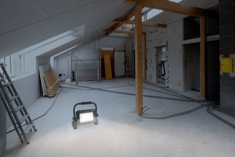 Przenośne światło przemysłowe Ansmann FL20W-R 20 W 2000 lm Daylight white Przenośne światło przemysłowe Ansmann FL20W-R 20 W 2000 lm Daylight white