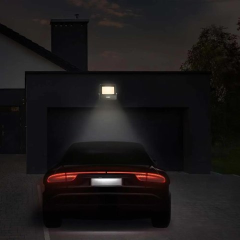 Projektor LED V-TAC 30W SAMSUNG CHIP Czujnik Ruchu Czarny Z MUFĄ VT-138S 3000K 2340lm 5 Lat Gwarancji Projektor LED V-TAC 30W SAMSUNG CHIP Czujnik Ruchu Czarny Z MUFĄ VT-138S 3000K 2340lm 5 Lat Gwarancji
