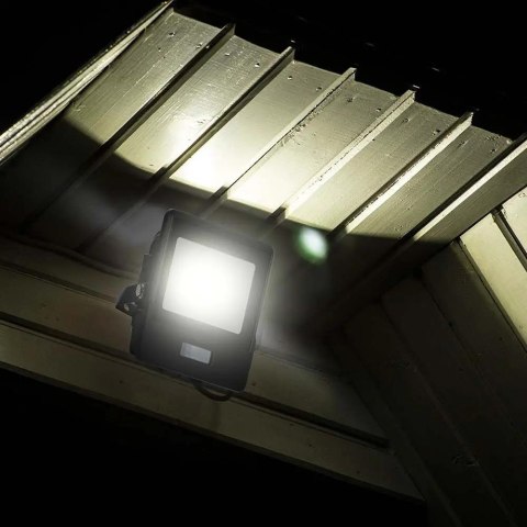 Projektor LED V-TAC 30W SAMSUNG CHIP Czujnik Ruchu Czarny Z MUFĄ VT-138S 3000K 2340lm 5 Lat Gwarancji Projektor LED V-TAC 30W SAMSUNG CHIP Czujnik Ruchu Czarny Z MUFĄ VT-138S 3000K 2340lm 5 Lat Gwarancji