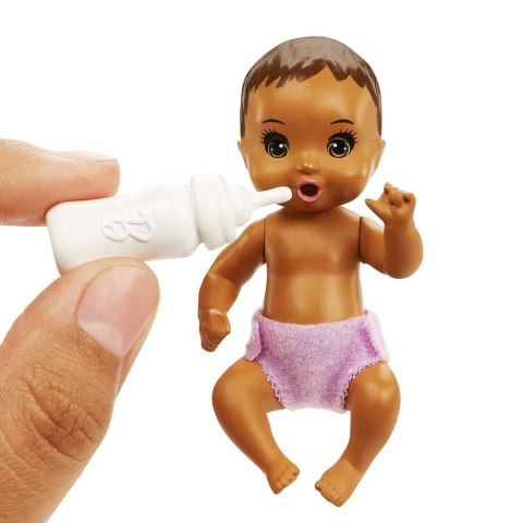 Barbie Opiekunka Zestaw Usypianie maluszka + Lalka i bobas HJY34 Barbie Opiekunka Zestaw Usypianie maluszka + Lalka i bobas HJY34
