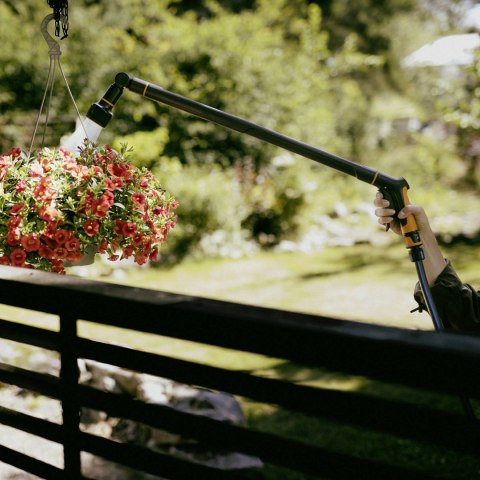 Lanca regulowana zraszająca