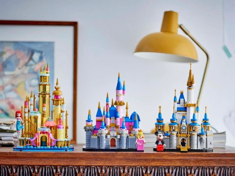 LEGO Disney 40720 Mały zamek Śpiącej Królewny Disneya LEGO Disney 40720 Mały zamek Śpiącej Królewny Disneya