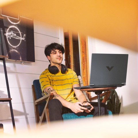 HP Victus 15-fa0999nw i5-12450H 15,6"FHD AG IPS 144Hz 16GB SSD512 RTX 3050_4GB BLKB 70Wh Win11 2Y Mica Silver