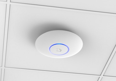 Acces Point Wi-Fi 5 Ubiquiti UniFi AC Pro 2.4GHz(3x3)/5GHz(3x3) PoE/Passive48V 2x1G (UAP-AC-PRO-EU) Acces Point Wi-Fi 5 Ubiquiti UniFi AC Pro 2.4GHz(3x3)/5GHz(3x3) PoE/Passive48V 2x1G (UAP-AC-PRO-EU)